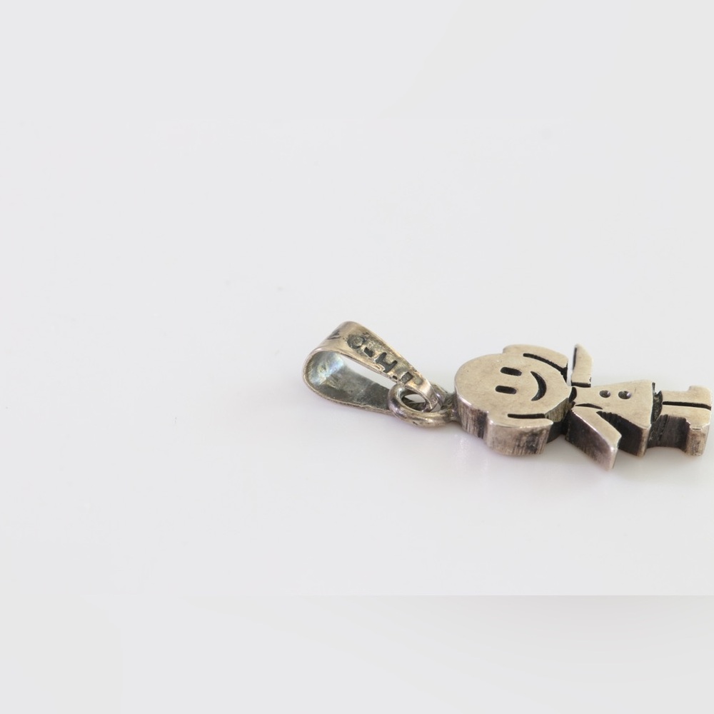 Vintage 925 Sterling Silver Girl Pendant Charm • Possibly Chile 1970s - Picture 8 of 9